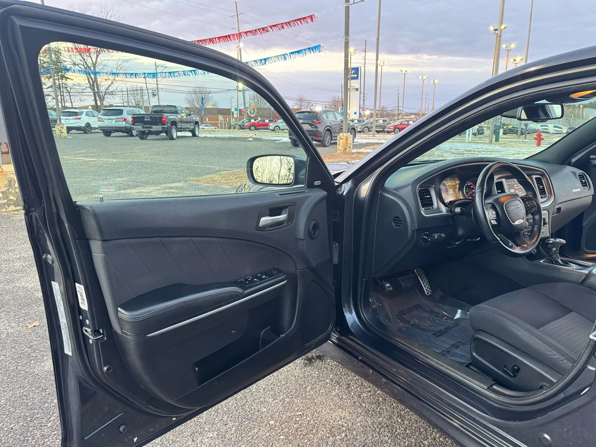 Used 2019 Dodge Charger GT image 10