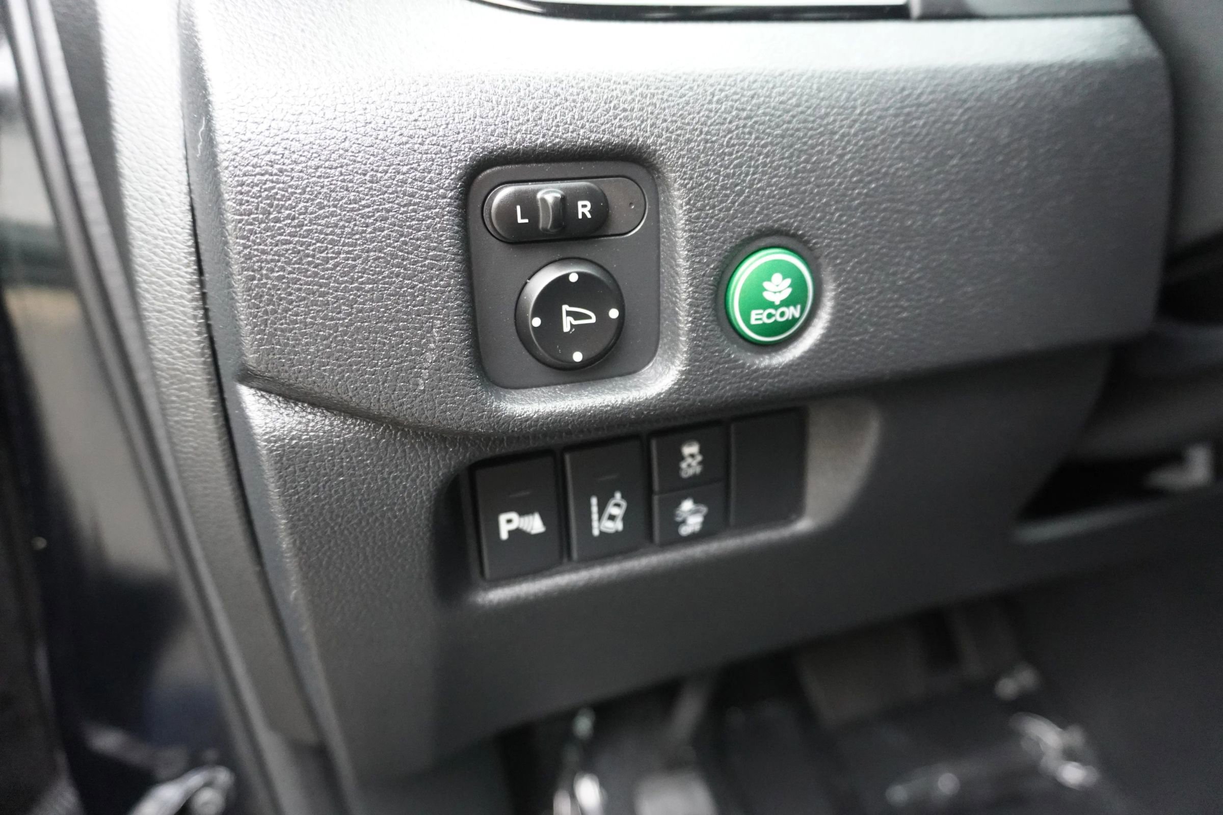 Used 2016 Honda Pilot Elite image 32