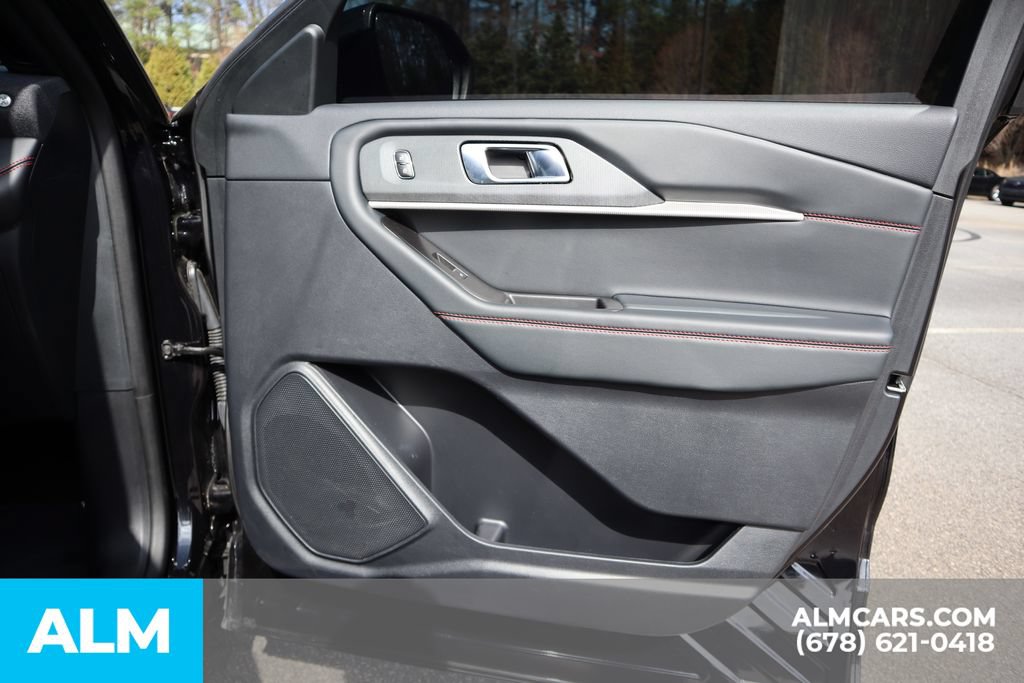 Used 2025 Ford Explorer ST-Line AWD/4WD image 29