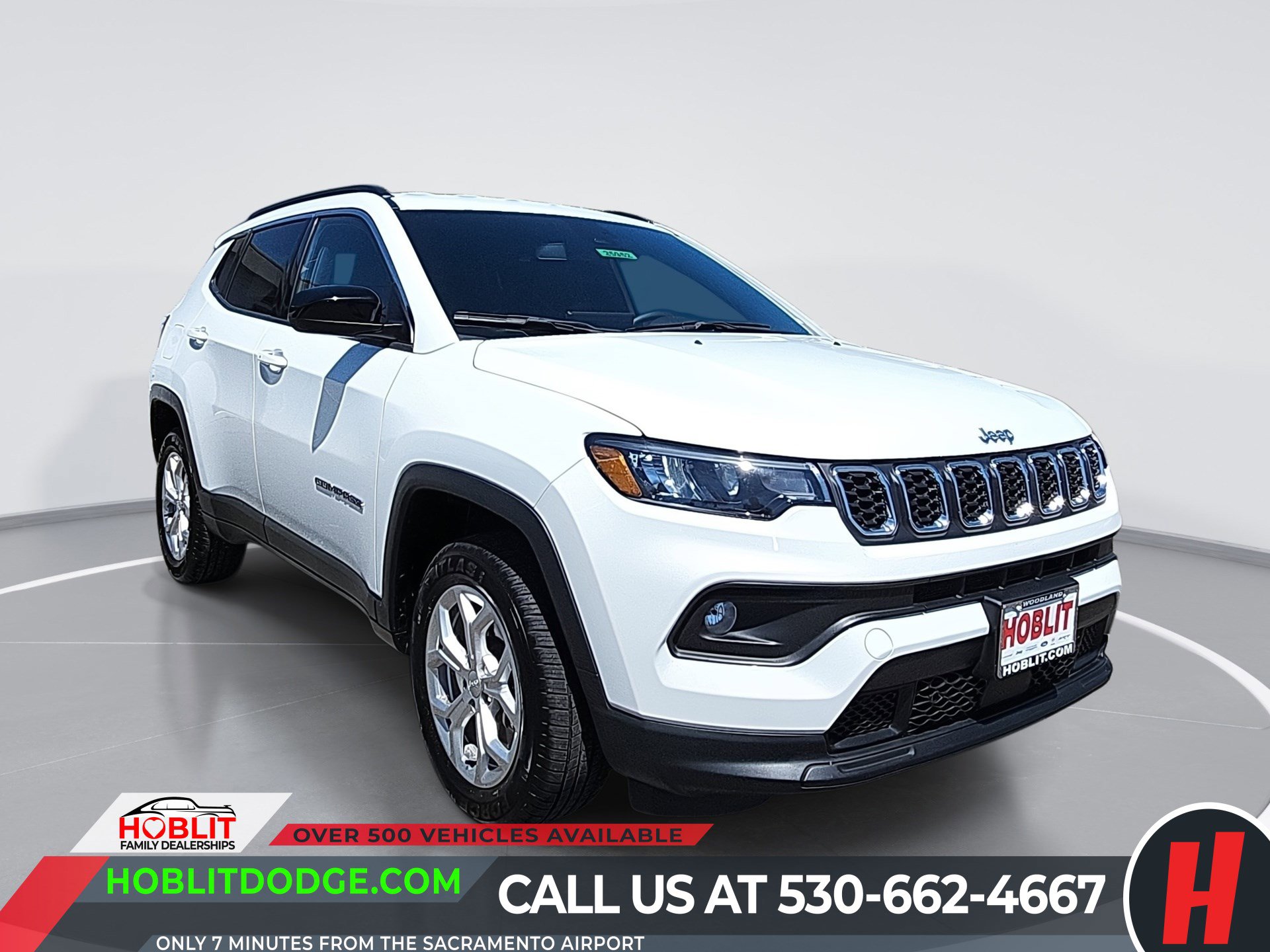 Used 2024 Jeep Compass Latitude AWD/4WD image 1
