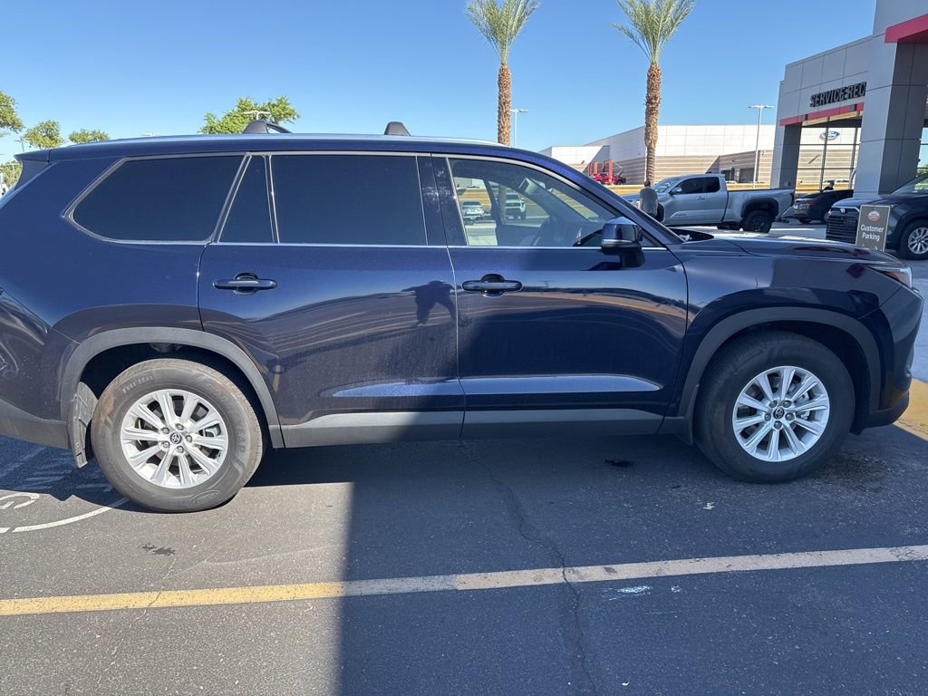 Certified 2024 Toyota Grand Highlander XLE image 7