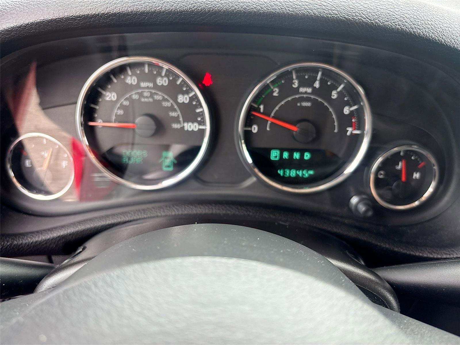 Used 2015 Jeep Wrangler Sahara w/ Connectivity Group AWD/4WD image 12