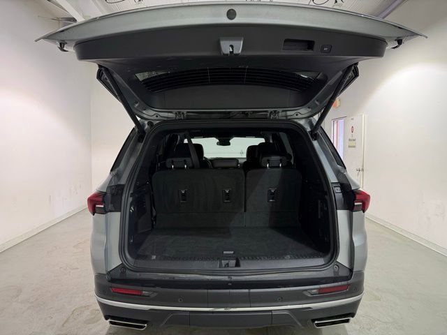 Used 2025 Buick Enclave Preferred w/ Power Package FWD image 8