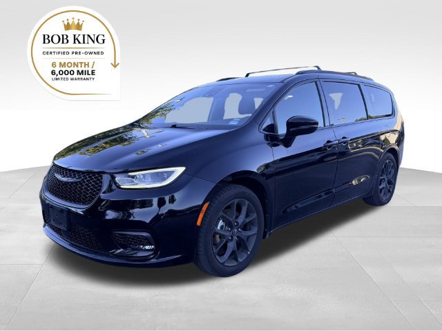 Used 2025 Chrysler Pacifica Limited
