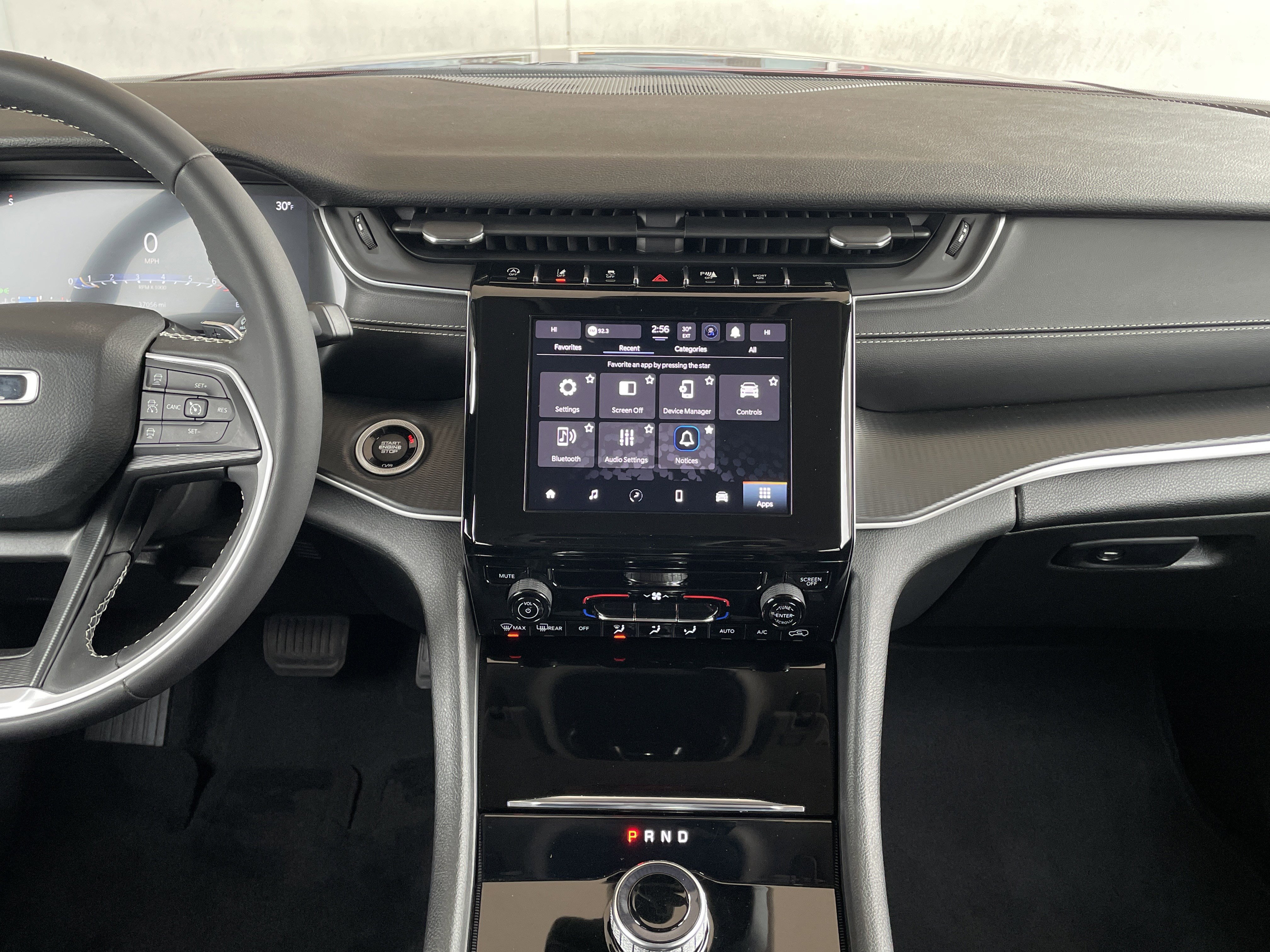 Used 2023 Jeep Grand Cherokee Laredo w/ MOPAR Finishing Package image 9