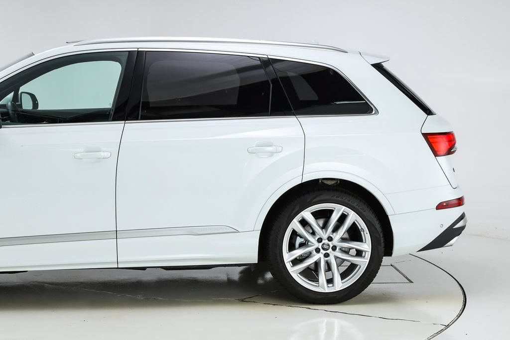 Used 2025 Audi Q7 3.0T Prestige w/ Prestige Package AWD/4WD image 7