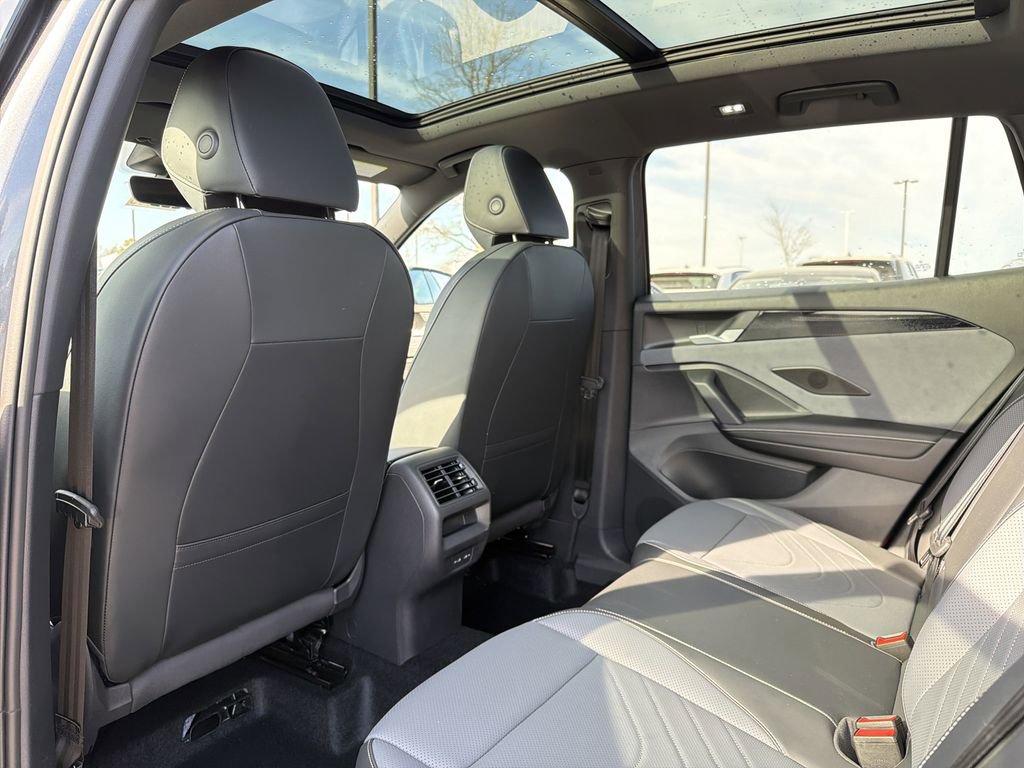 New 2026 Volkswagen Tiguan SE R-Line image 12