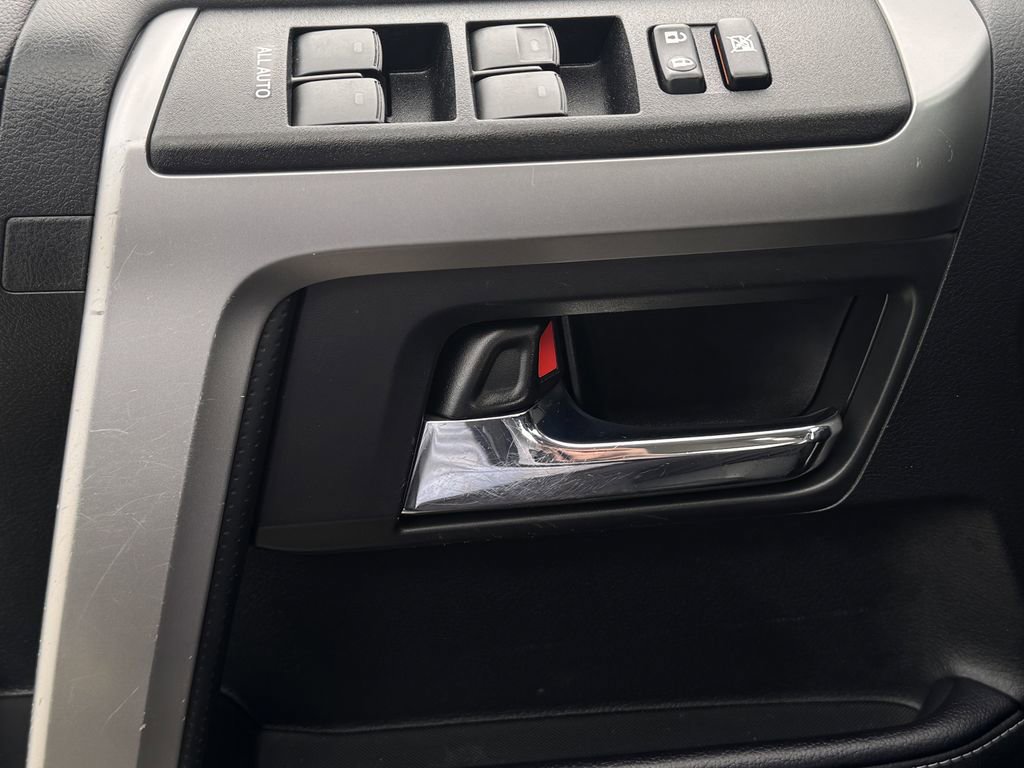 Used 2023 Toyota 4Runner SR5 Premium w/ Moonroof Package AWD/4WD image 23