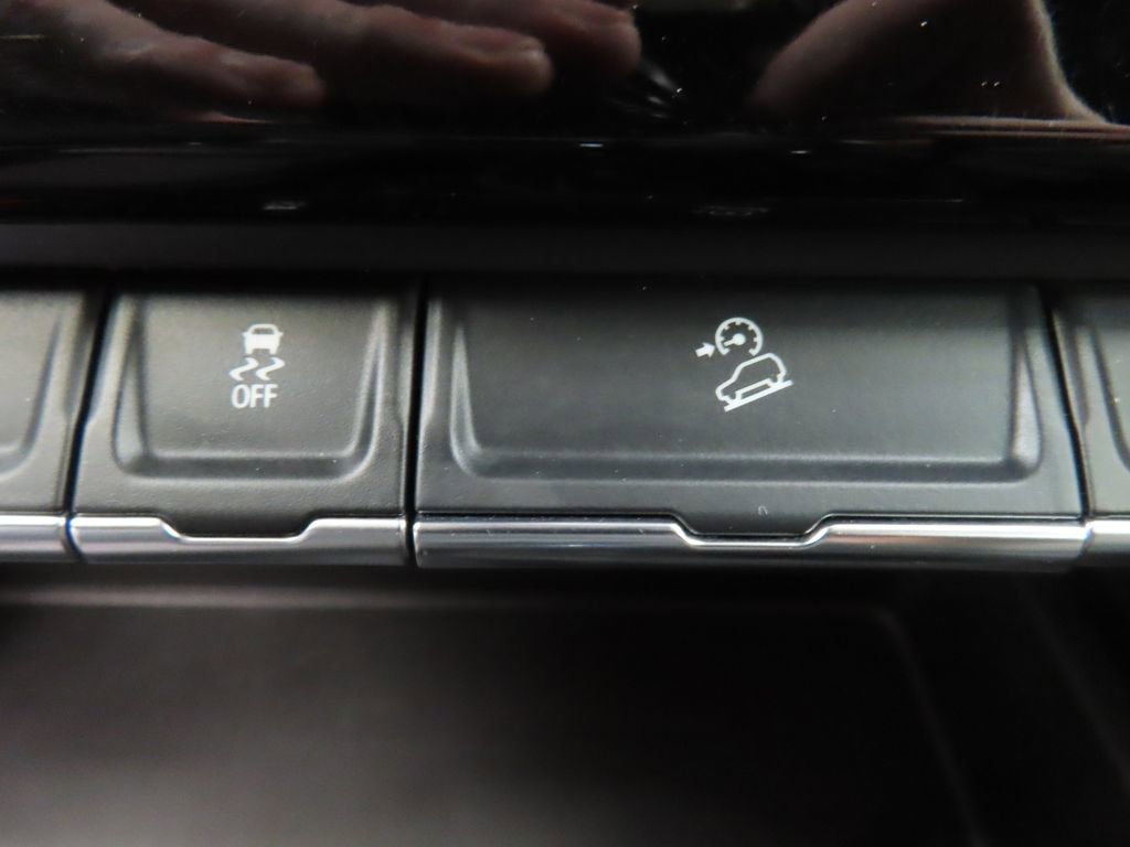 Used 2025 GMC Sierra 3500 AT4 w/ AT4 Premium Plus Package image 75