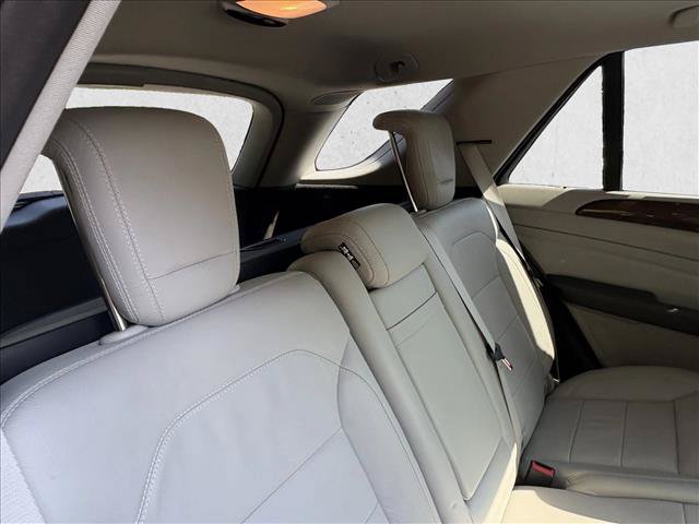 Used 2014 Mercedes-Benz ML 350 BlueTEC 4MATIC image 23