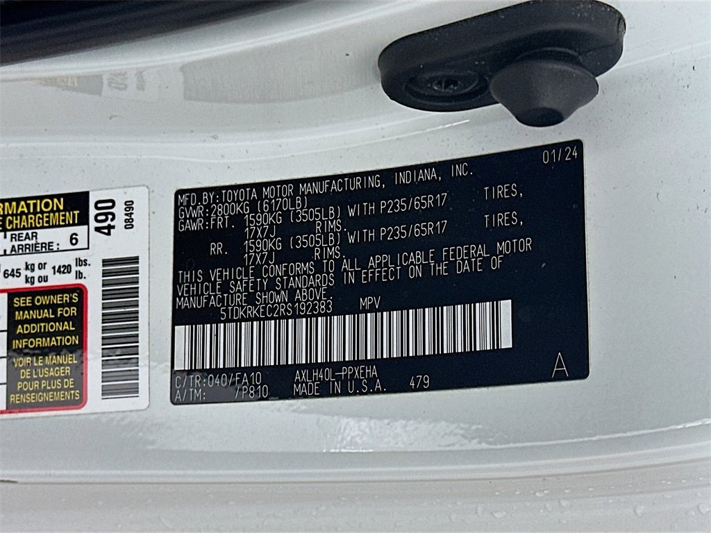 Used 2024 Toyota Sienna LE image 36