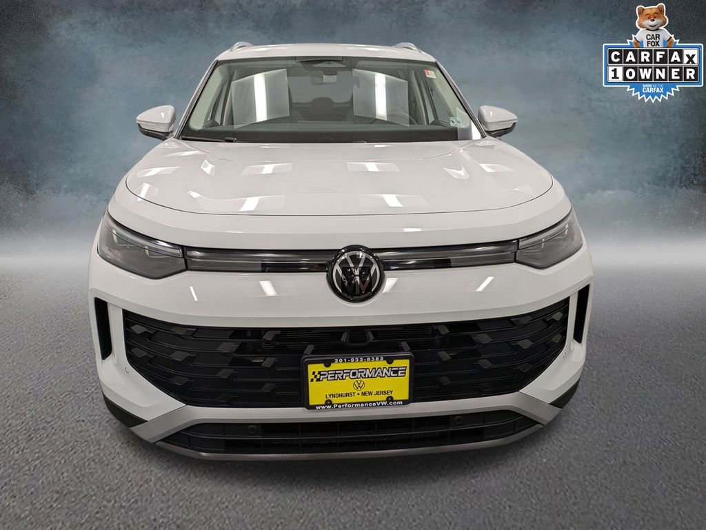 Used 2025 Volkswagen Tiguan S image 2