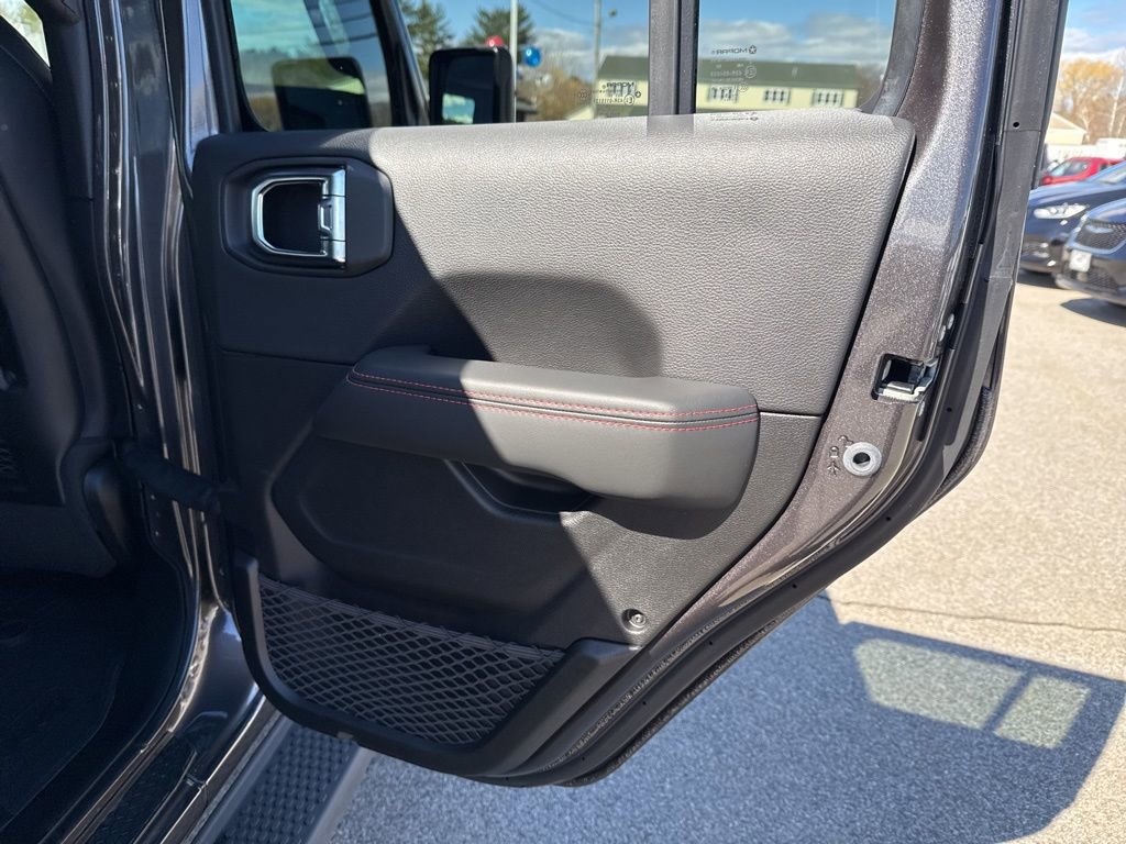 Certified 2025 Jeep Wrangler Unlimited Rubicon image 29