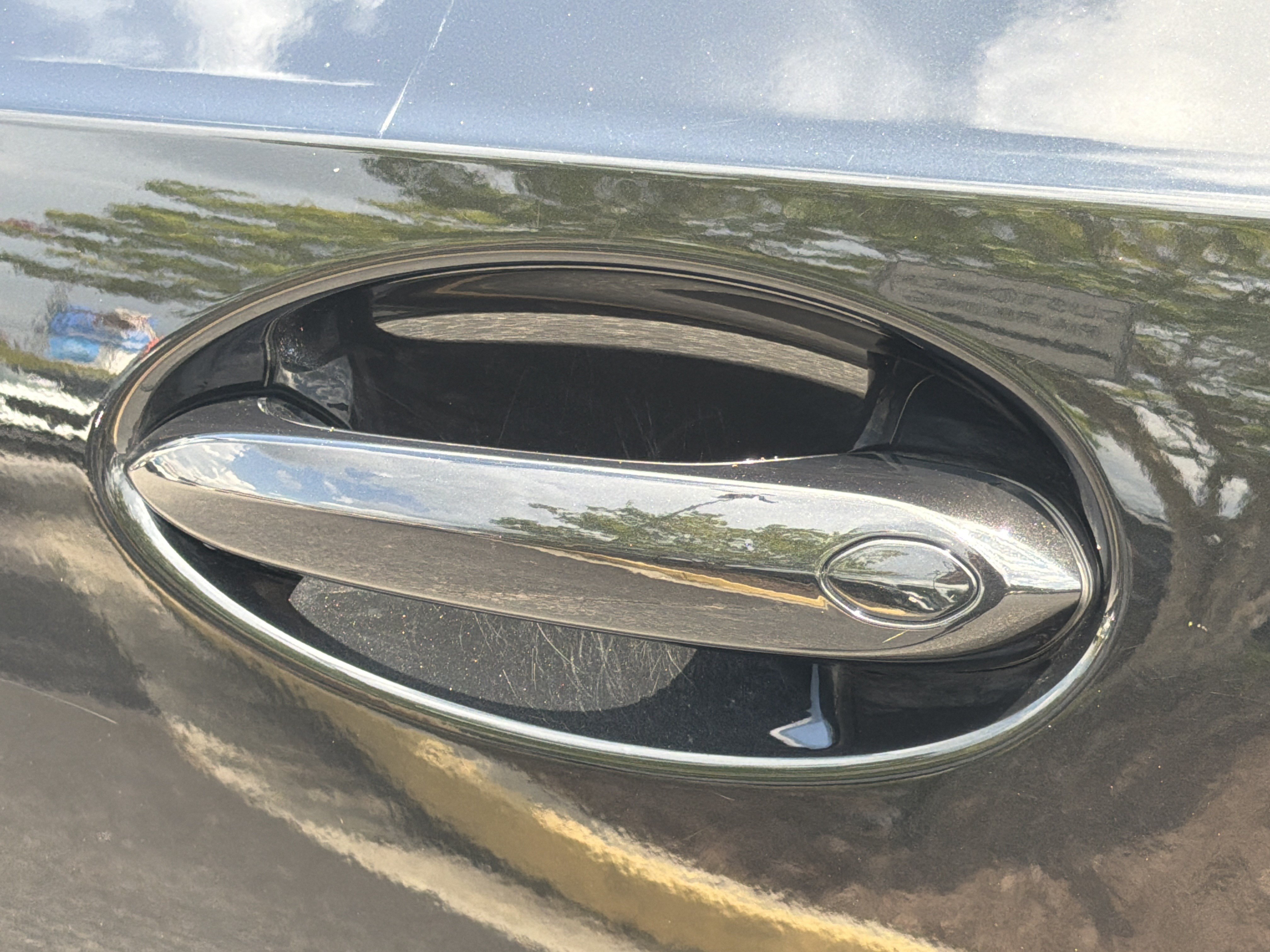 Certified 2024 BMW 330e w/ Premium Package RWD image 33