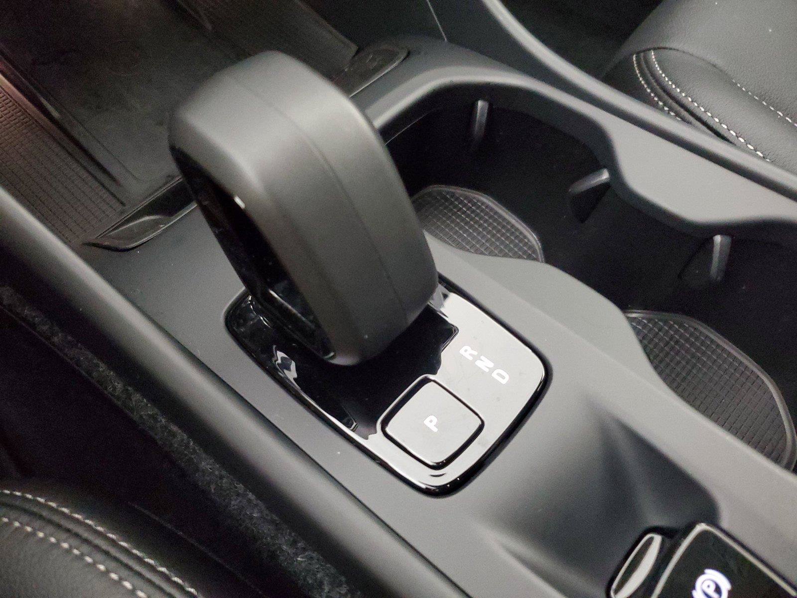 Used 2026 Volvo XC40 B5 Core AWD/4WD image 32