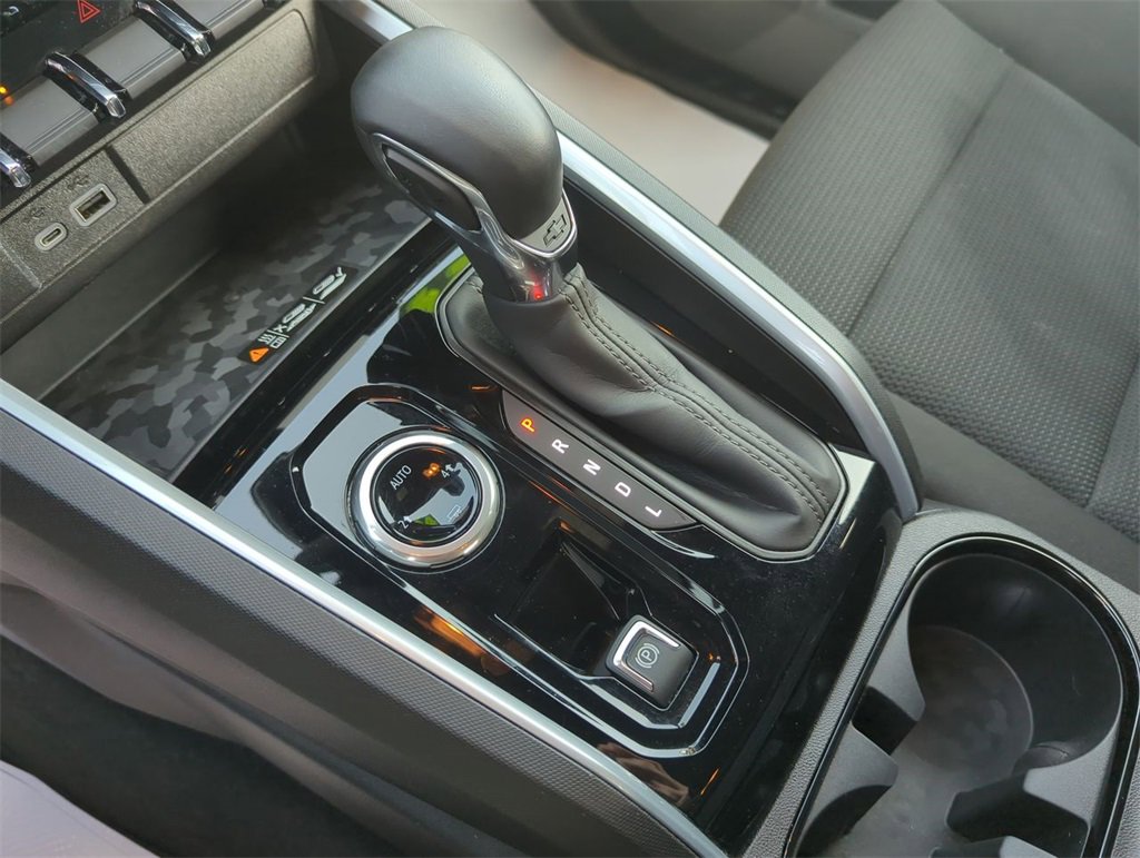 Used 2024 Chevrolet Colorado LT w/ LT Convenience Package II image 20