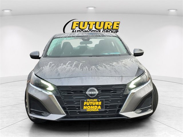 Used 2023 Nissan Altima 2.5 SV image 2