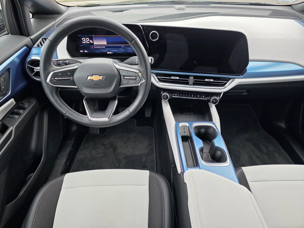 Used 2025 Chevrolet Equinox EV LT image 25