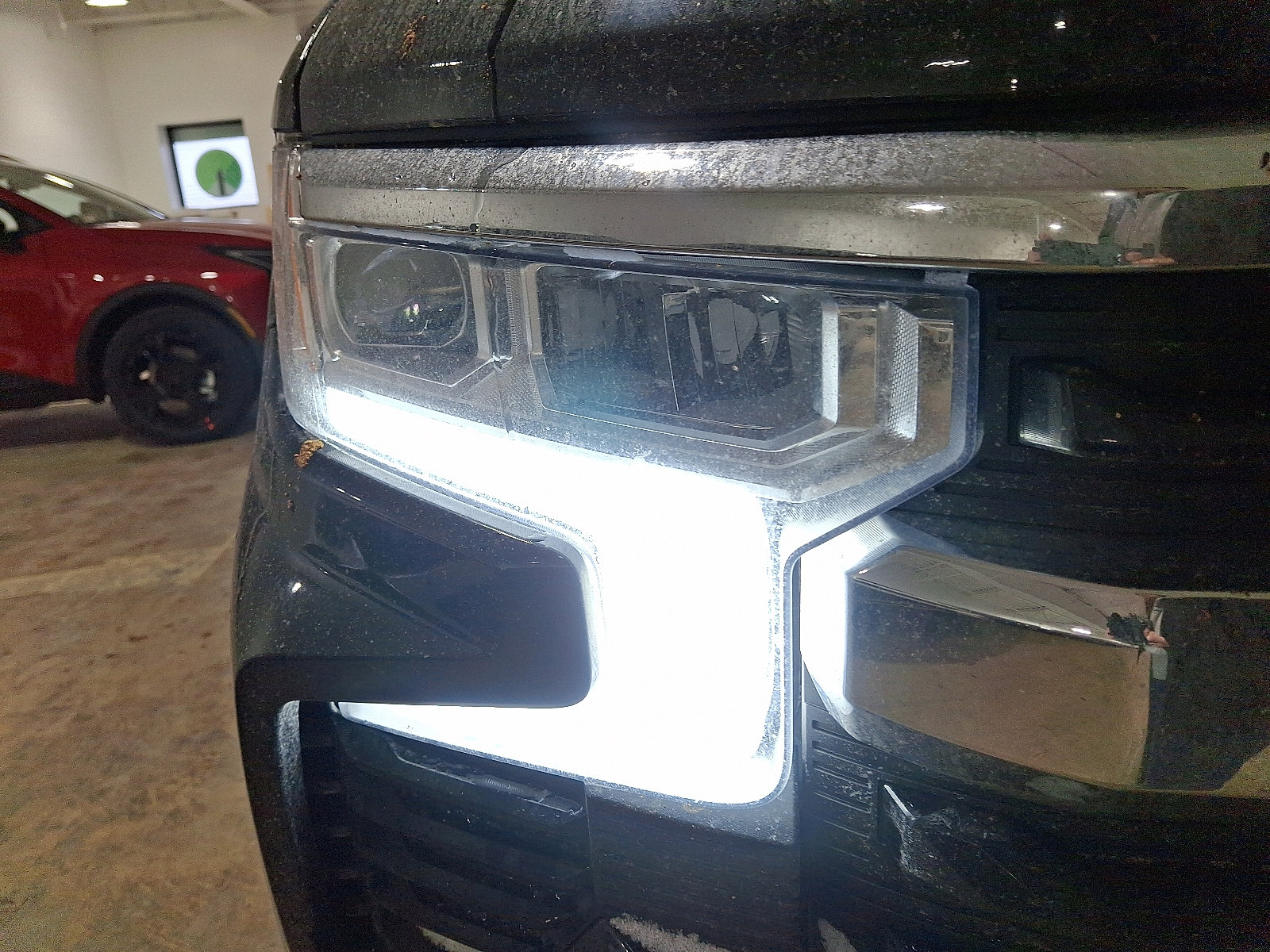 Used 2024 Chevrolet Silverado 1500 LT image 9