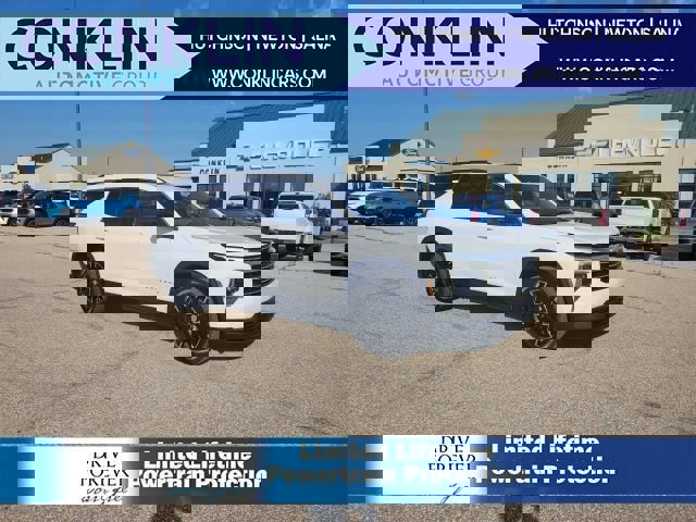 New 2026 Chevrolet Traverse LT w/ Sun and Wheel Package