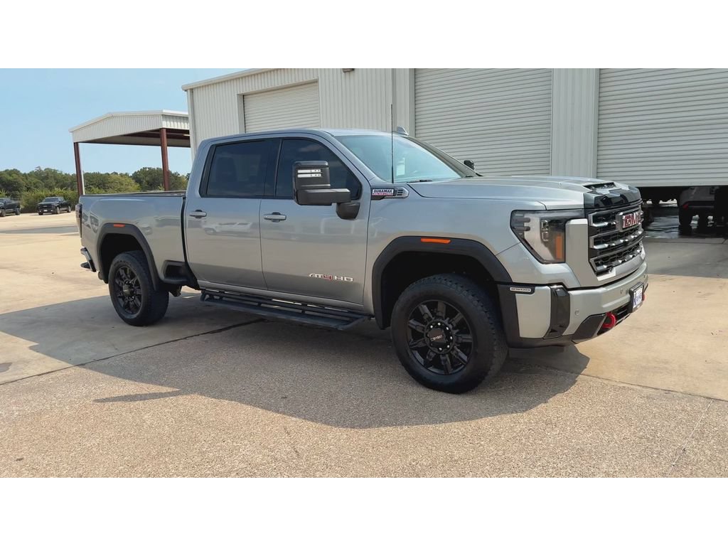 Used 2025 GMC Sierra 2500 AT4 AWD/4WD image 2