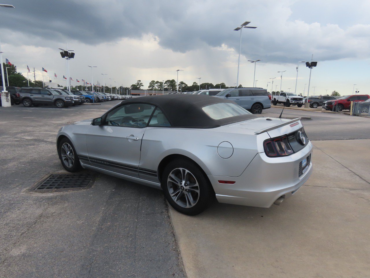 Used 2014 Ford Mustang Premium w/ Comfort Package RWD image 15