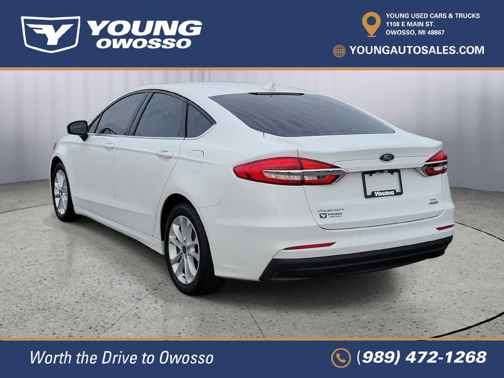 Used 2020 Ford Fusion SE FWD image 4