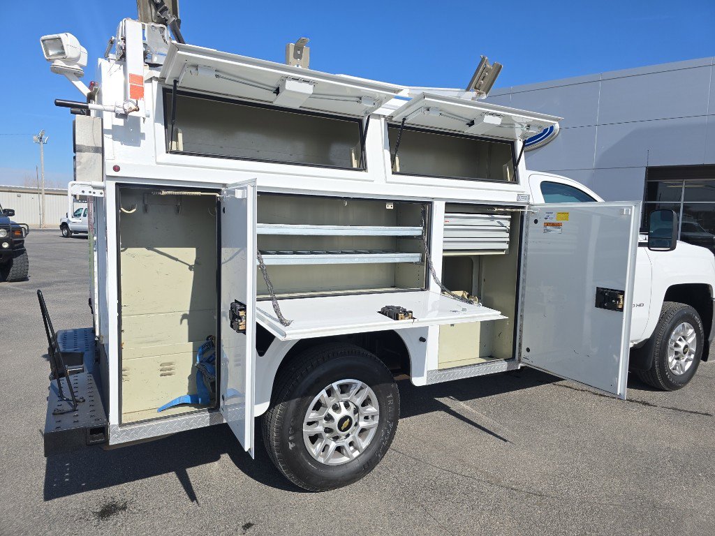 Used 2015 Chevrolet Silverado 3500 W/T image 9