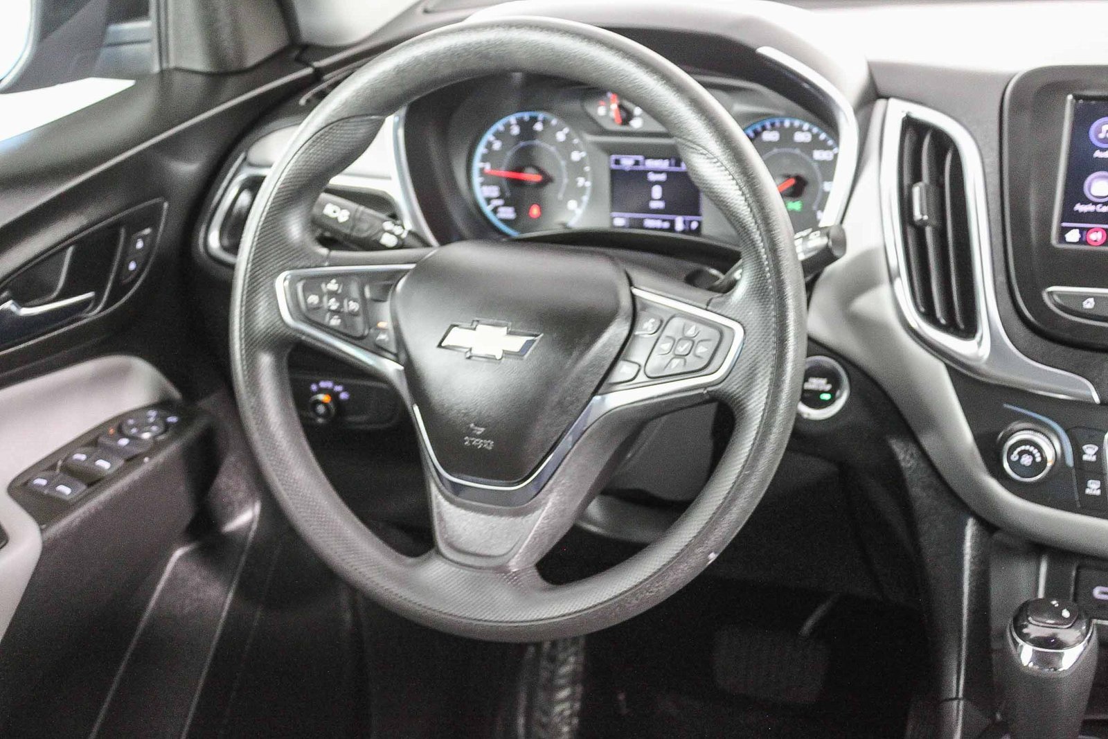 Used 2021 Chevrolet Equinox LS image 15