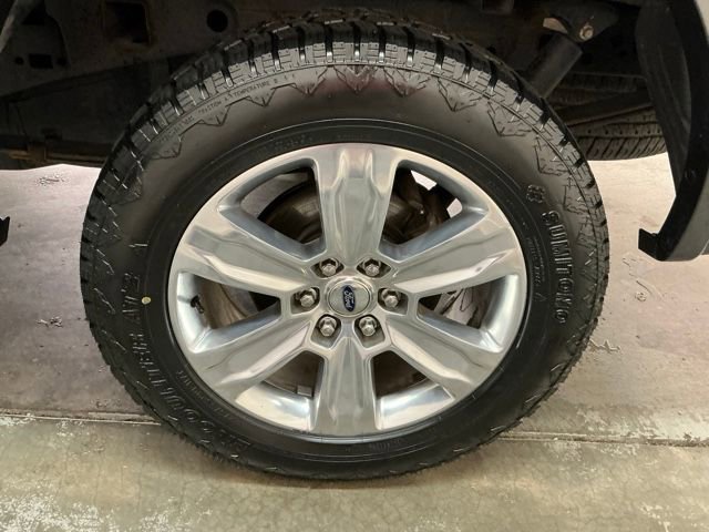 Used 2018 Ford F150 Platinum w/ Equipment Group 701A Luxury AWD/4WD image 12