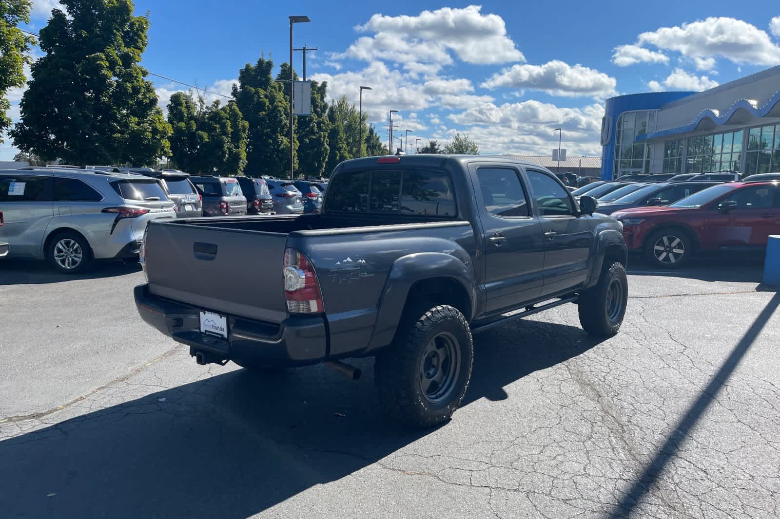 Used 2015 Toyota Tacoma 4x4 Double Cab w/ TRD Sport Package image 5