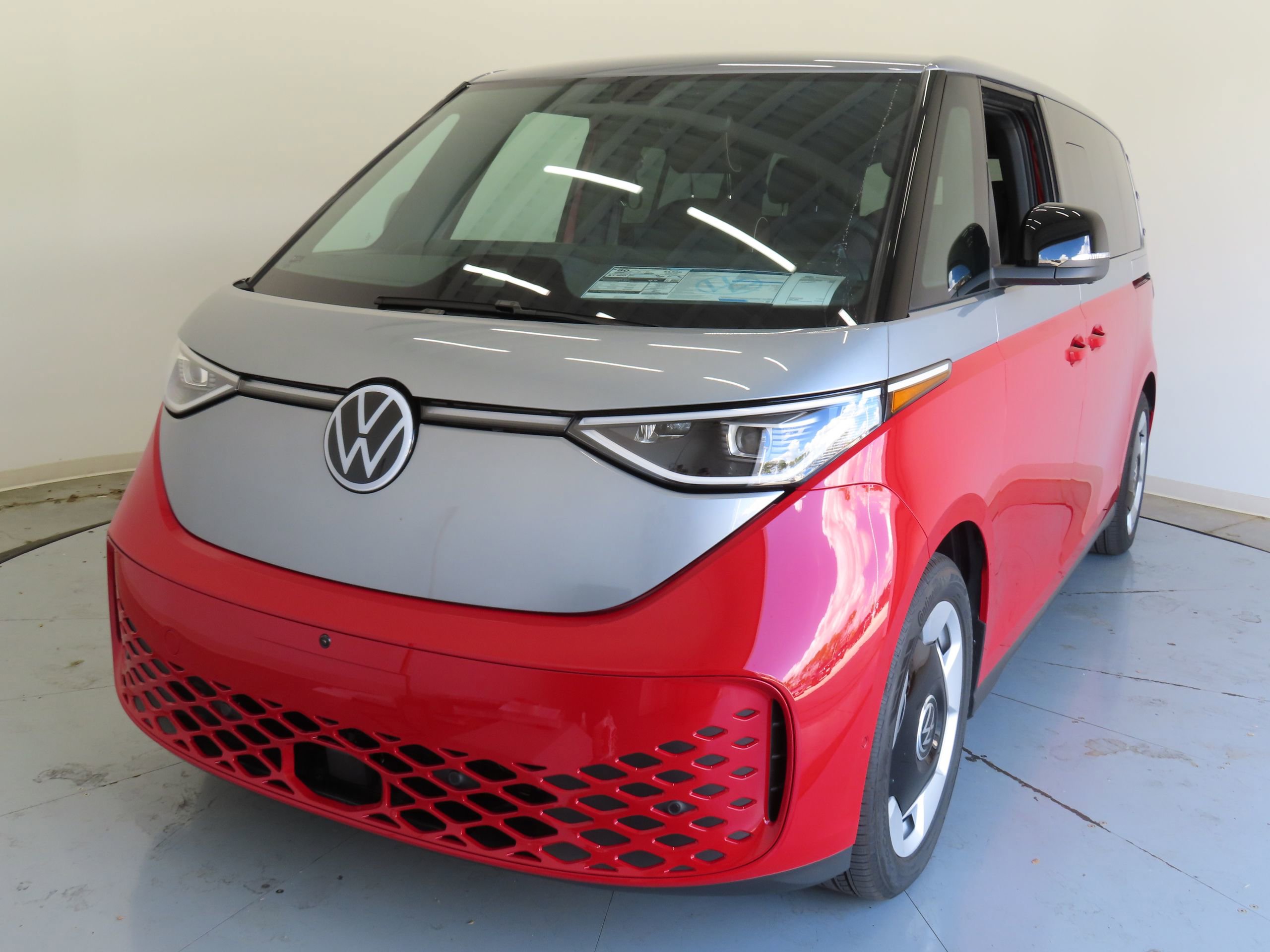 New 2025 Volkswagen ID. Buzz Pro S Plus image 9