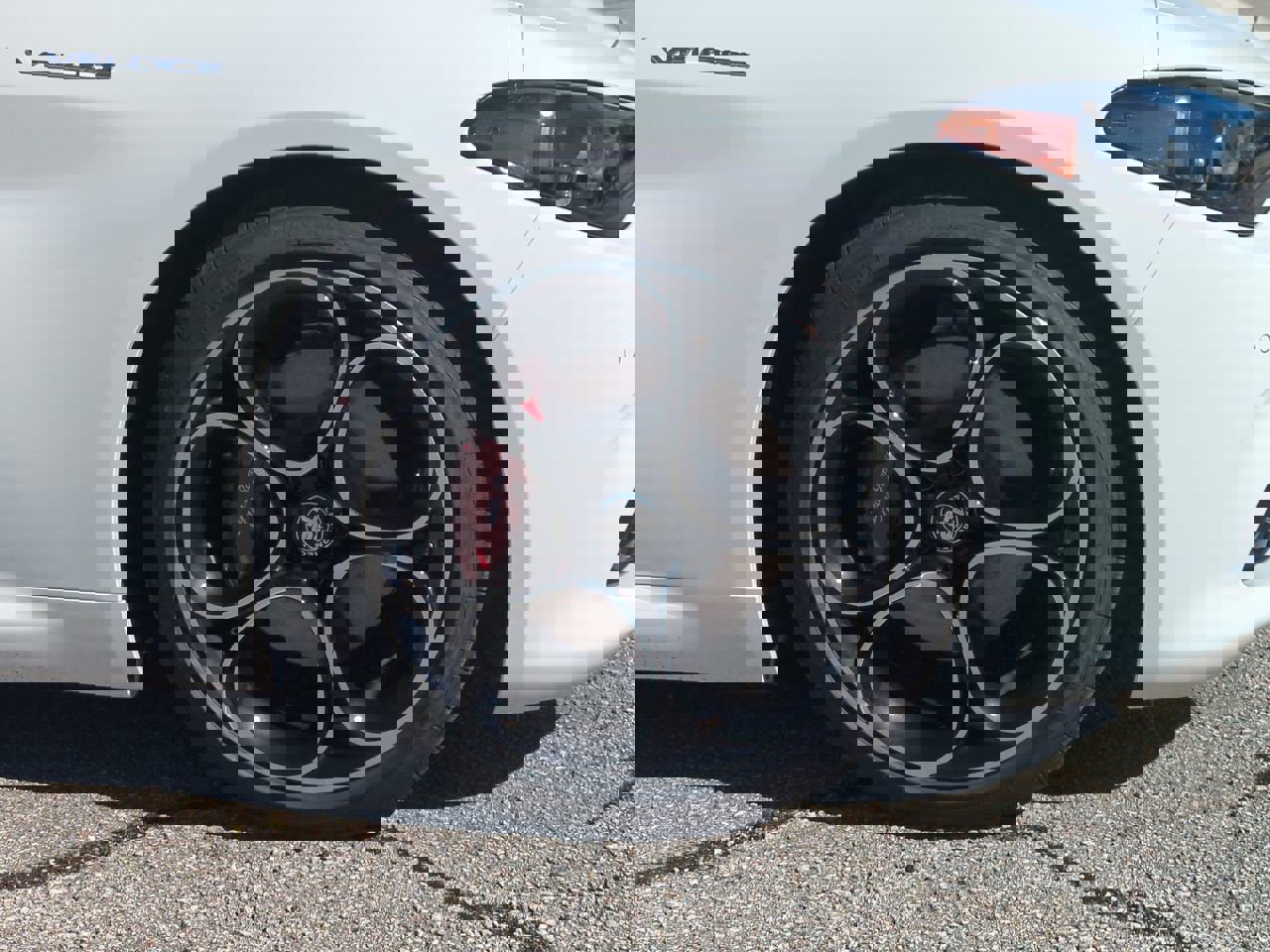 New 2025 Alfa Romeo Giulia w/ Veloce Package Rwd image 10