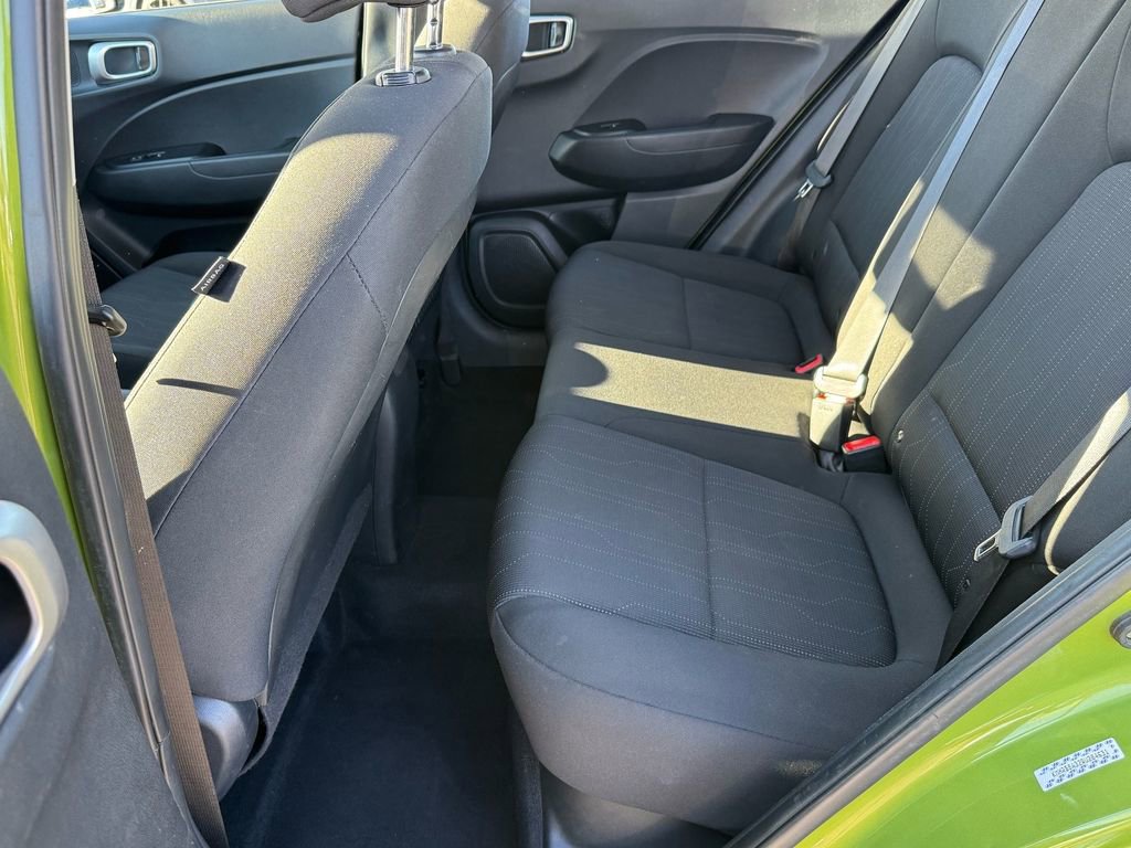 Used 2024 Hyundai Venue SE image 13