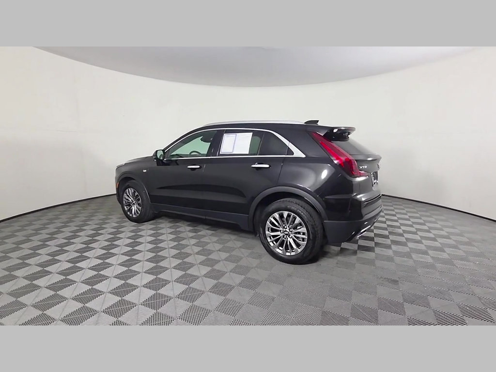 Used 2025 Cadillac XT4 Premium Luxury FWD image 45