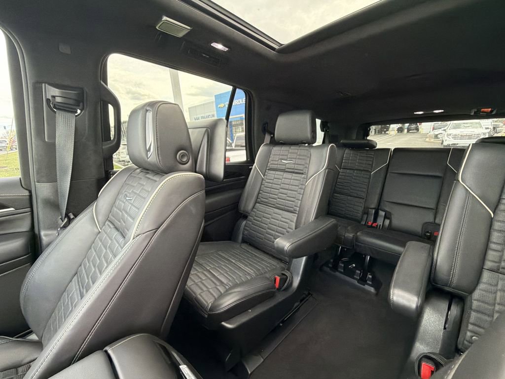 Used 2023 Cadillac Escalade V AWD/4WD image 12