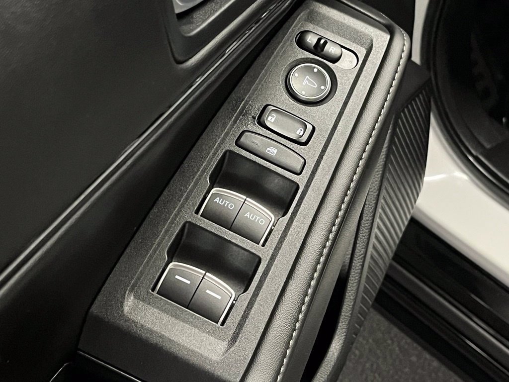 Used 2025 Honda Accord Sport image 16
