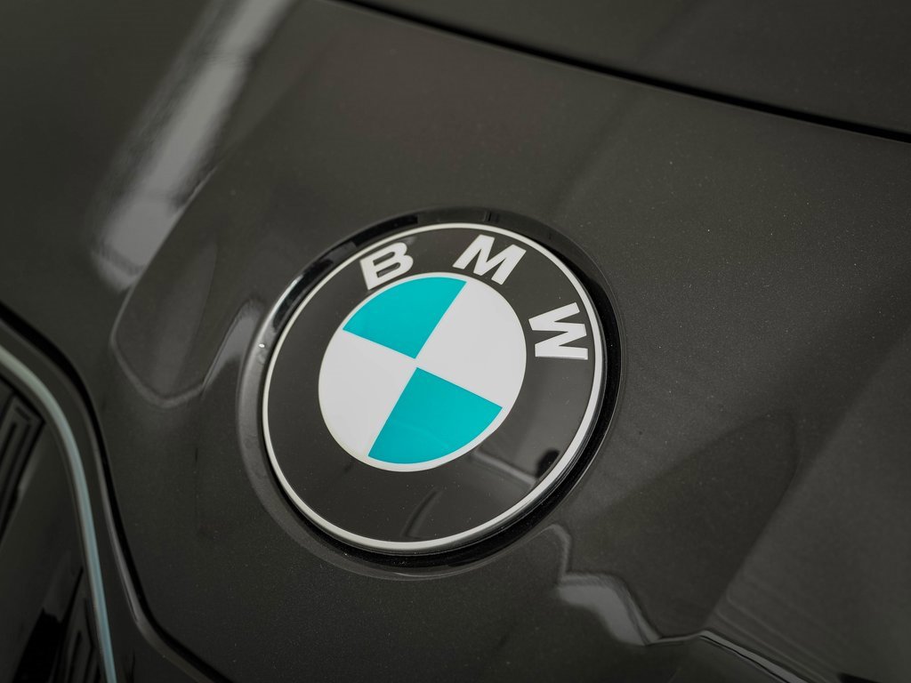 New 2026 BMW 740i xDrive w/ Executive Package image 3