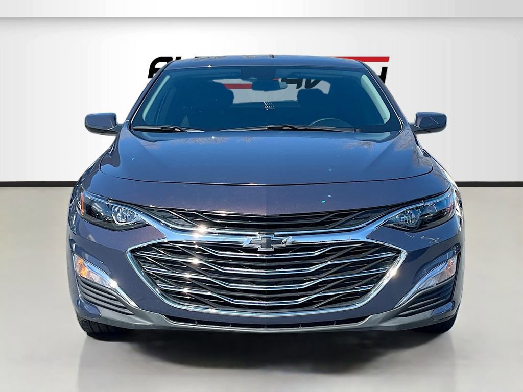 Used 2025 Chevrolet Malibu RS image 2