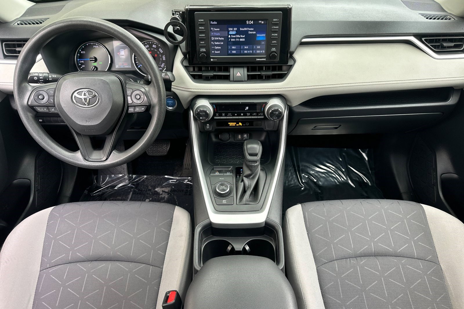 Used 2021 Toyota RAV4 XLE w/ Convenience Package image 16