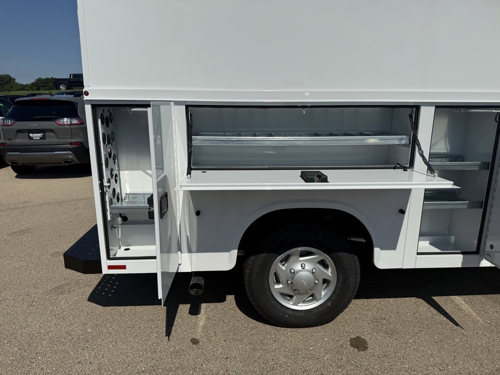 New 2026 Ford E-350 and Econoline 350 Super Duty w/ Power Equipment Group image 38