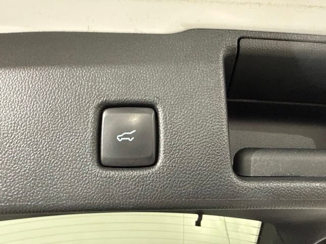 Used 2022 Ford Escape SEL AWD/4WD image 12