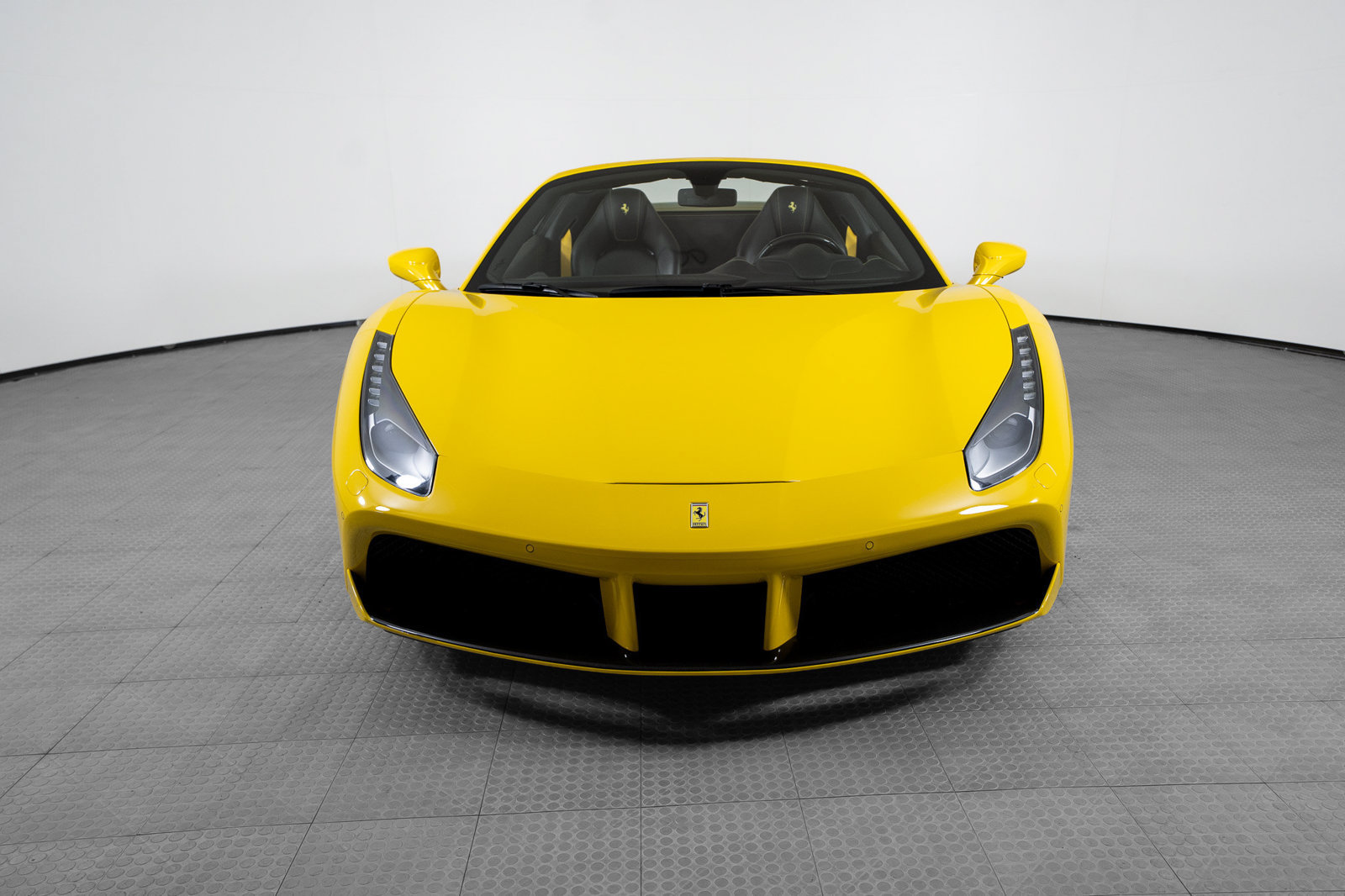 Certified 2018 Ferrari 488 Spider RWD image 8