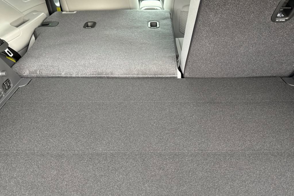 New 2026 Hyundai Kona SEL Premium image 12