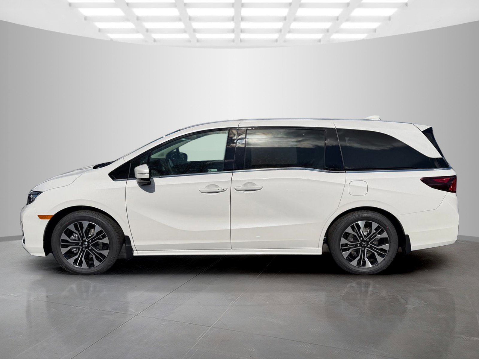 New 2026 Honda Odyssey Elite image 3