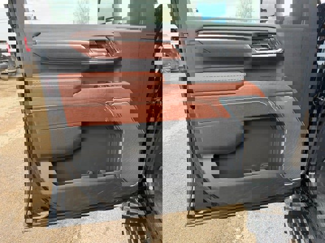 Used 2024 GMC Sierra 3500 Denali Ultimate image 16