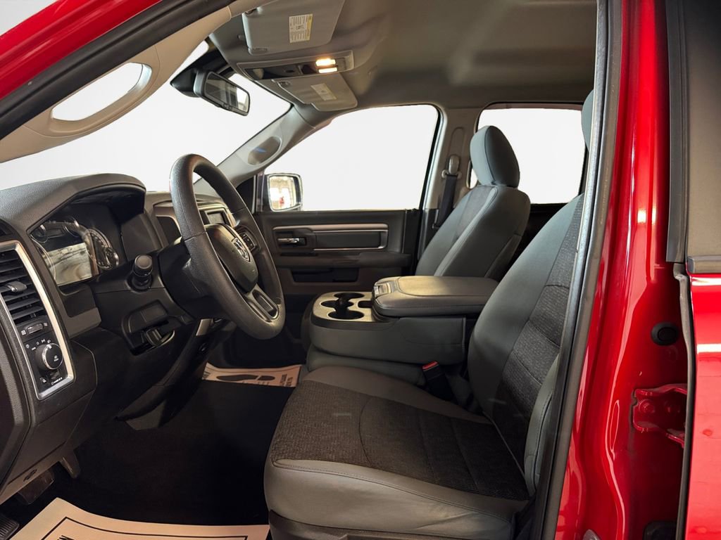 Used 2019 RAM 1500 Classic Warlock AWD/4WD image 12