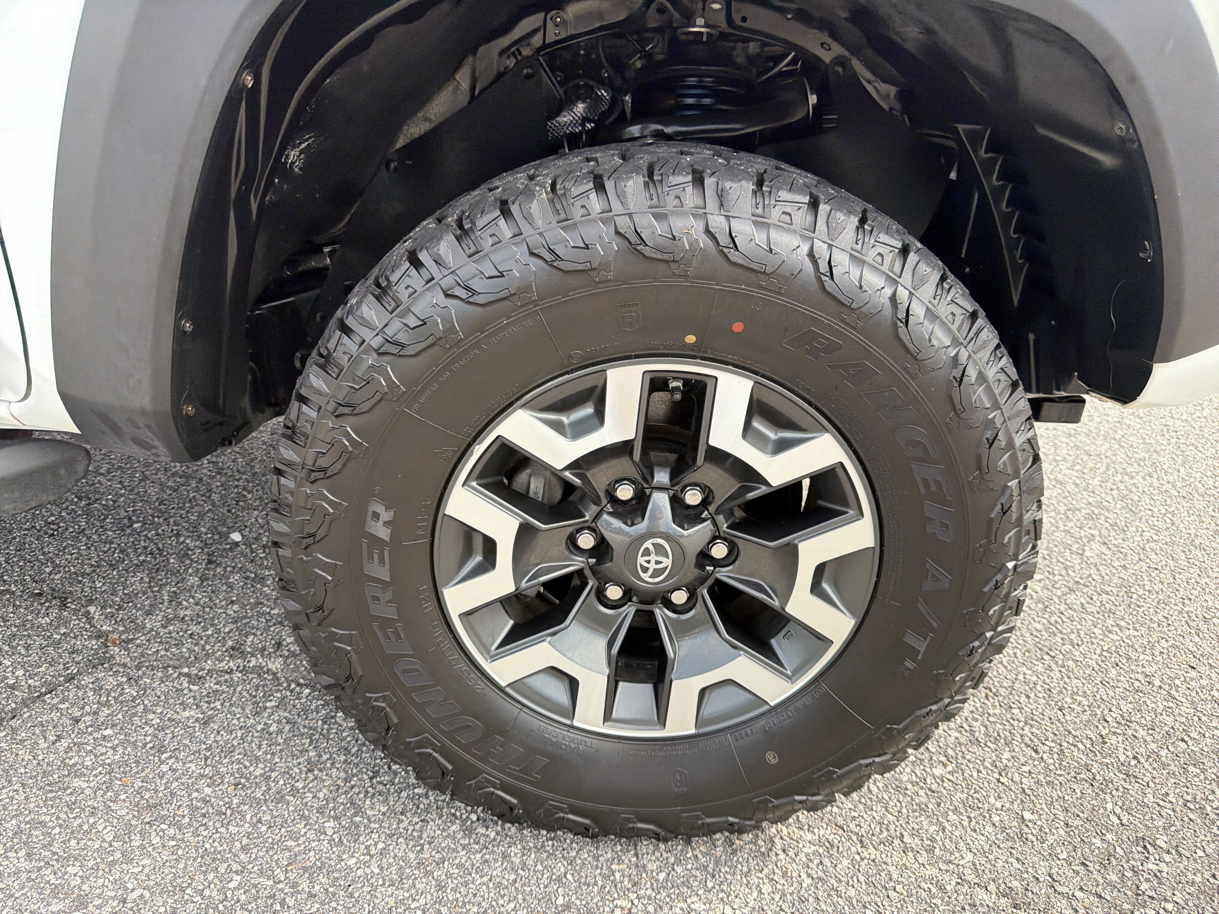 Certified 2021 Toyota Tacoma TRD Off-Road AWD/4WD image 22