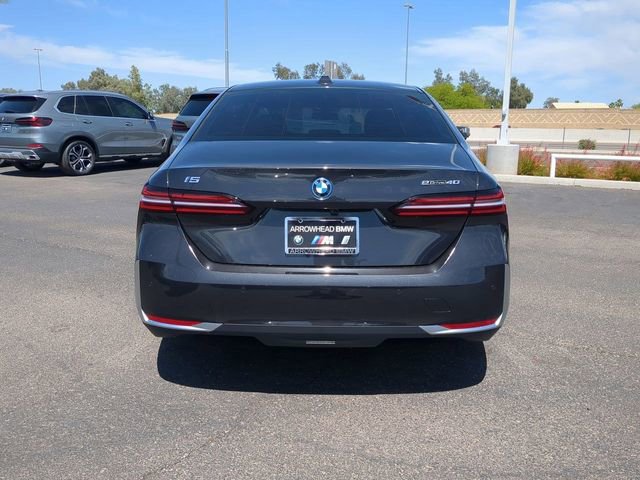 Used 2025 BMW i5 eDrive40i w/ Premium Package image 7