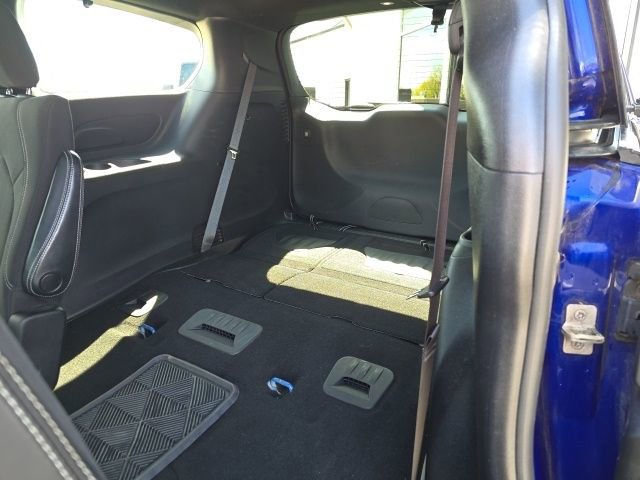 Used 2019 Chrysler Pacifica Touring Plus w/ Advanced Safetytec Group image 32